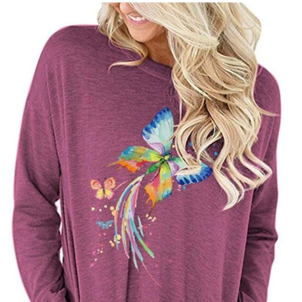 NEW IN PACKAGE - BUTTERFLY TEE-SHIRT WITH POCKETS